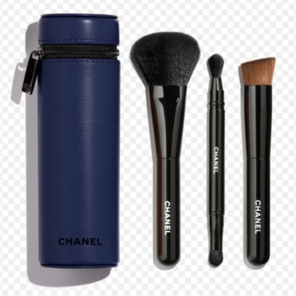 New. NIB. Les Pinceaux De Chanel (brushes and mirror). # 127 Fugueuse